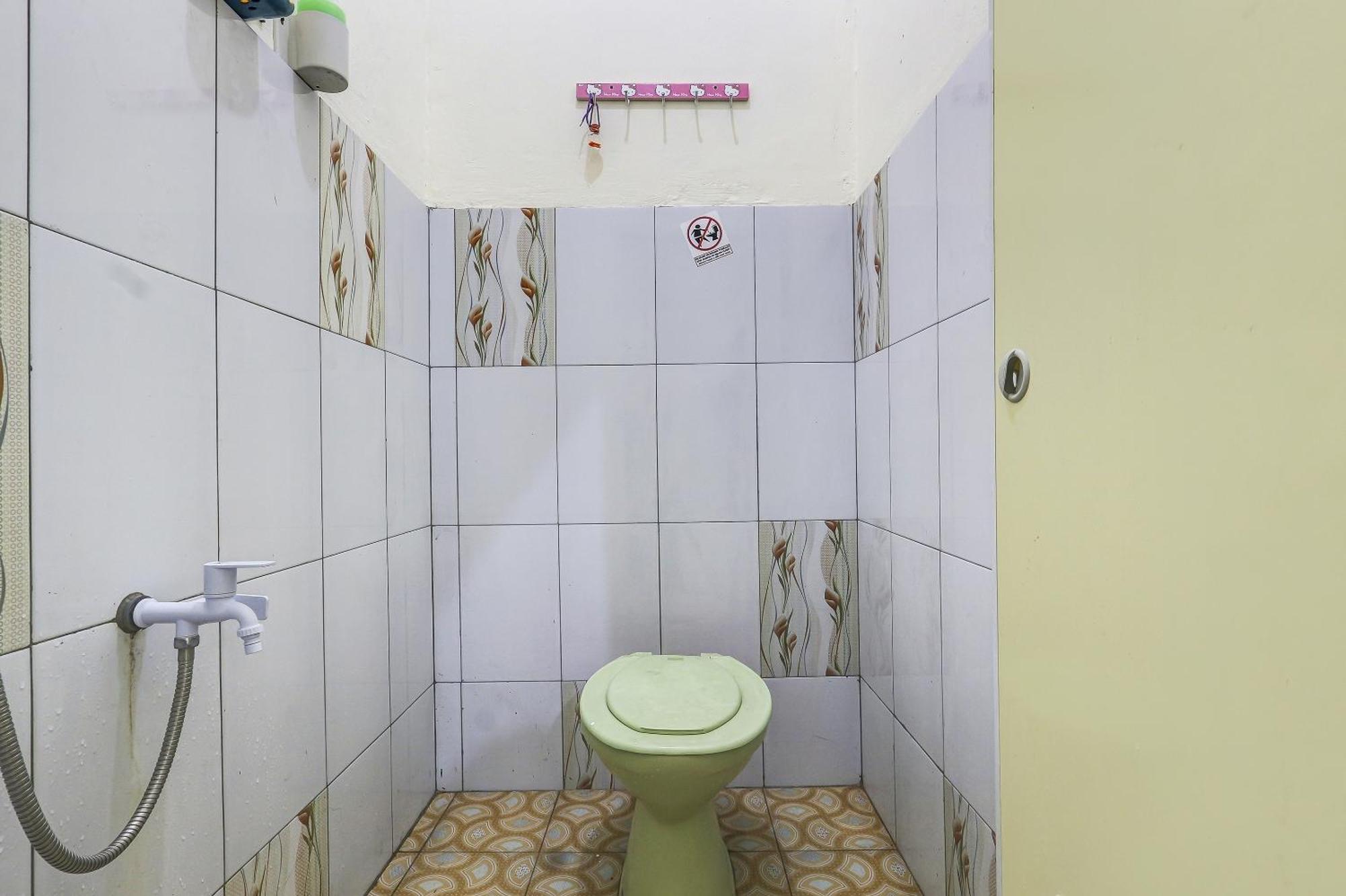 Spot On 90780 Gang Tengah Homestay Syariah เซอมารัง ภายนอก รูปภาพ